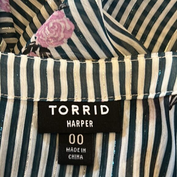 Torrid green white striped floral long sleeve sheer blouse Size 00 - Picture 8 of 10